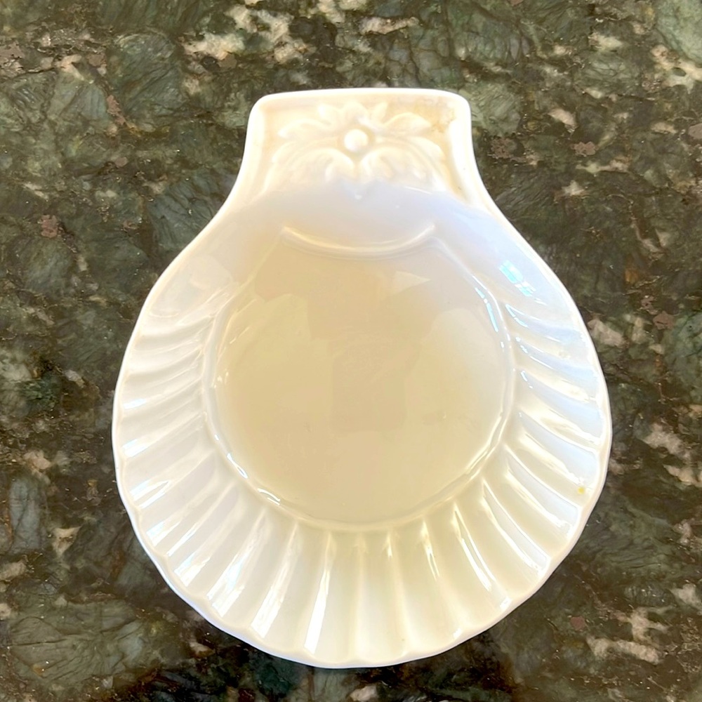 Pillivuyt French Porcelain Shell Dish